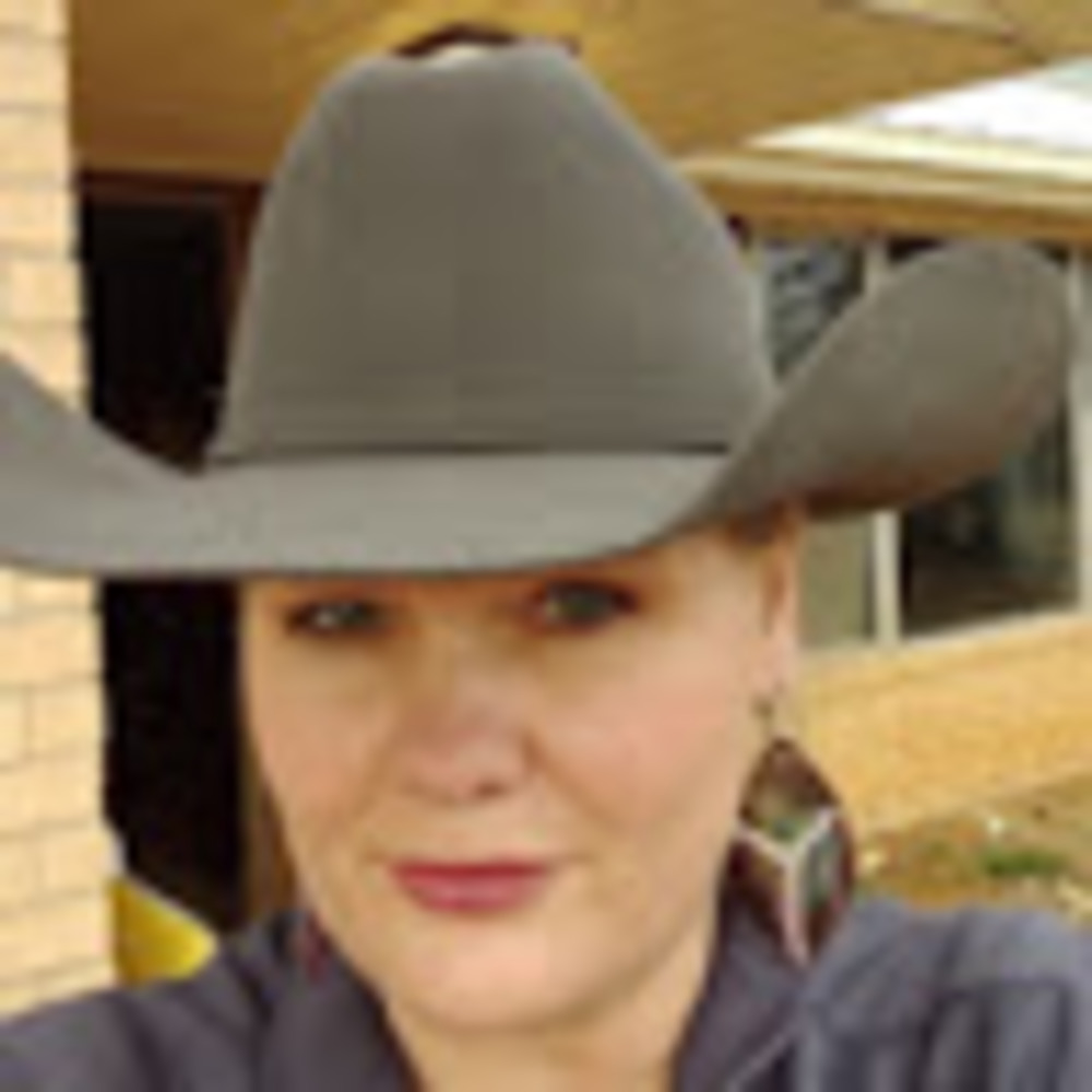 Meet your Posher, Carrie